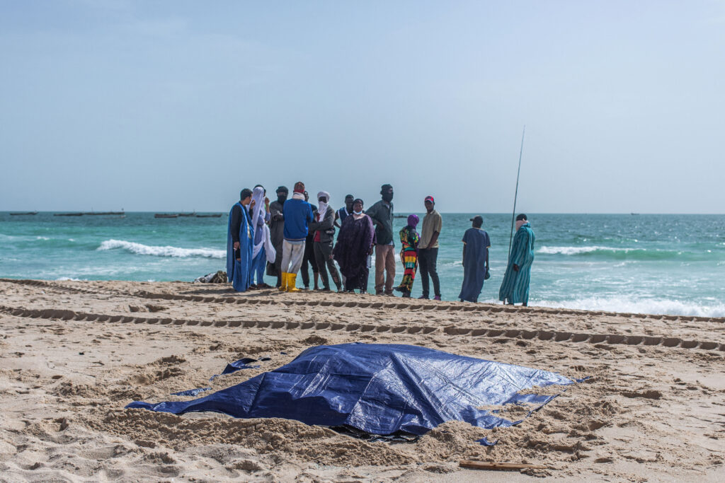 Naufrage d’une pirogue de migrants en Mauritanie : plusieurs corps rejetés par la mer, dont des Sénégalais