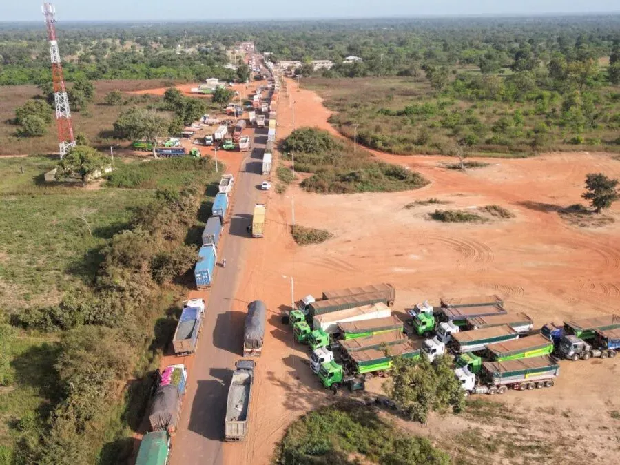 Carburant de « sang »: ces chauffeurs routiers qui défient la mort pour ravitailler Bamako