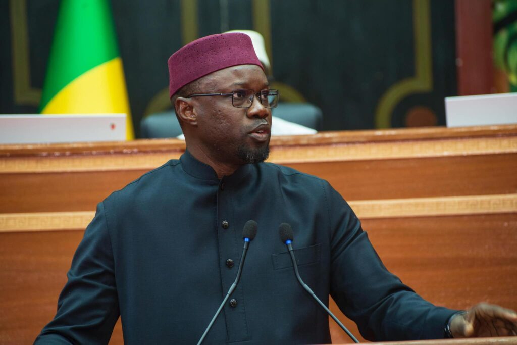 Questions d’actualité : Ousmane Sonko annonce un plan de réorganisation de l’espace public et un accompagnement des marchands ambulants