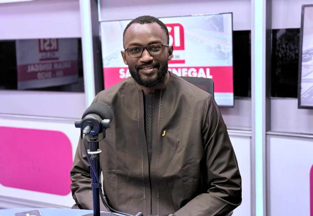 Affaire de la mercedes classe G lors d’une visite de chantiers : le Dg de la Sn-Hlm, Bassirou Kébé, poursuit Seneweb pour difamation et réclame… 100 millions.