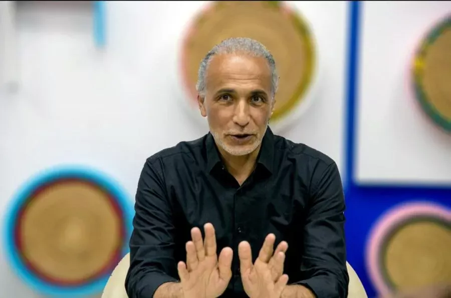 France: l’islamologue Tariq Ramadan condamné par défaut à 18 ans de réclusion criminelle pour viols