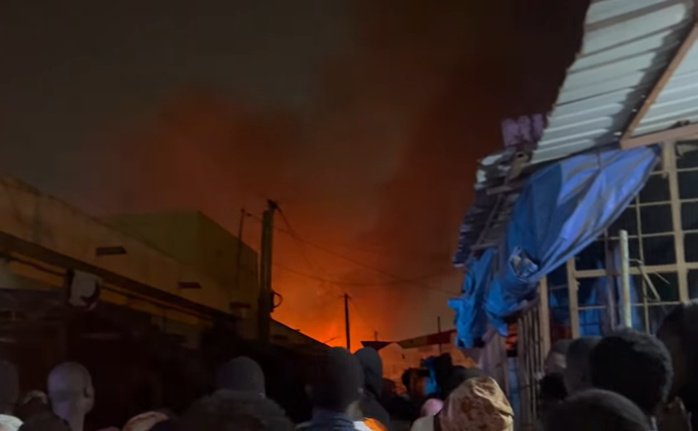 Incendie au marché Sam de Guédiawaye : plusieurs cantines réduites en cendres