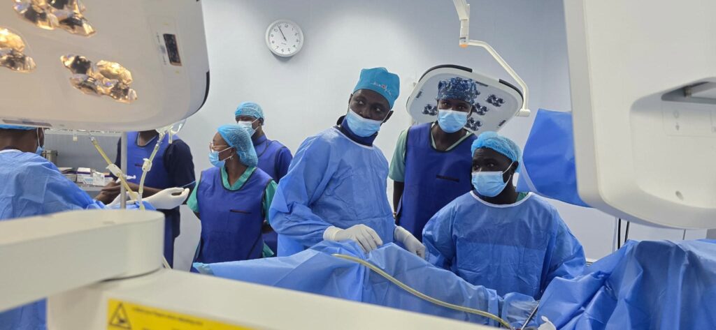 Quatorze patients opérés lors d’une première mission de chirurgie mini-invasive à Touba