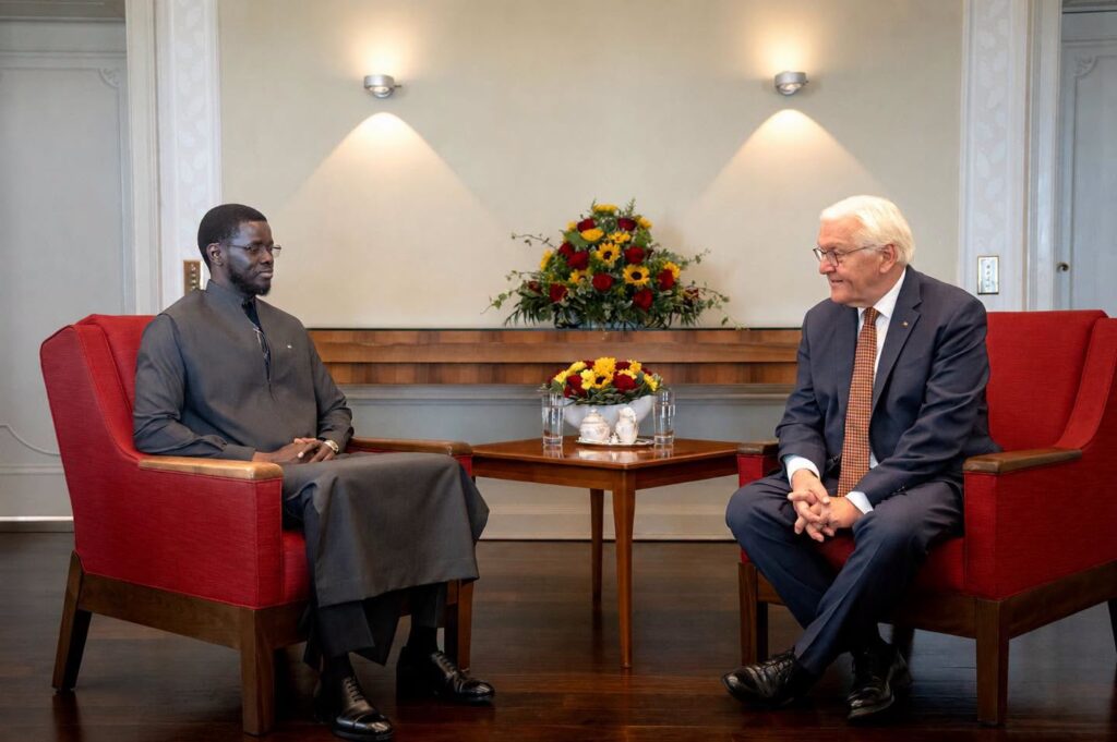 Le Président de la République a achevé sa visite officielle en Allemagne par un entretien avec le Président fédéral, Son Excellence Monsieur Frank-Walter Steinmeier.