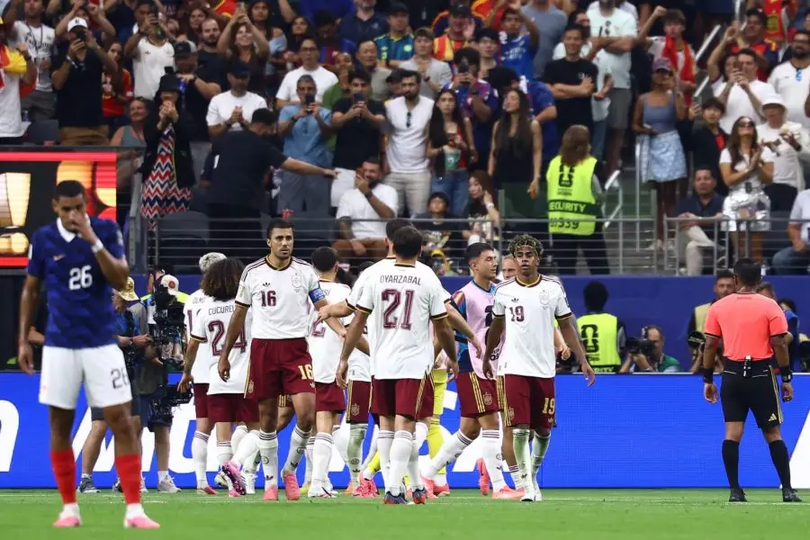 Mondial 2026 : trop forte, l’Espagne bat la France et file en finale