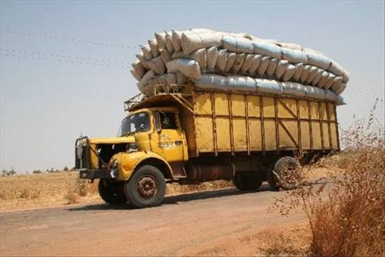 Transport routier : près d’un camion sur deux en surcharge, l’Etat tire la sonnette d’alarme