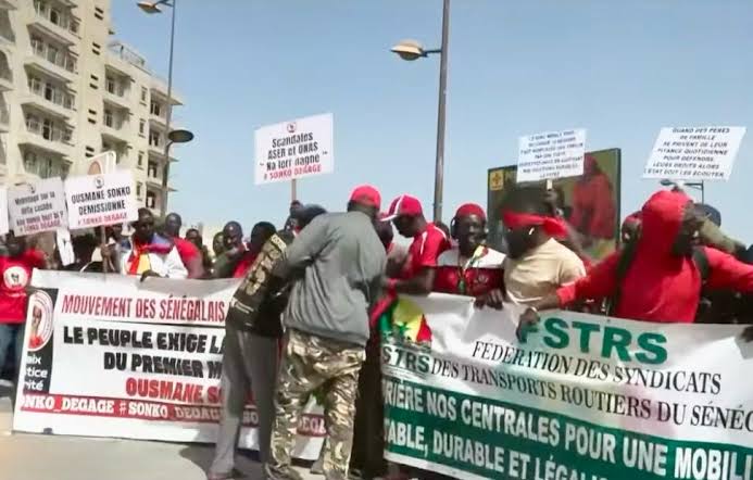 Le Front syndical pour la défense du travail entame ce vendredi une «grève générale» après l’échec des négociations